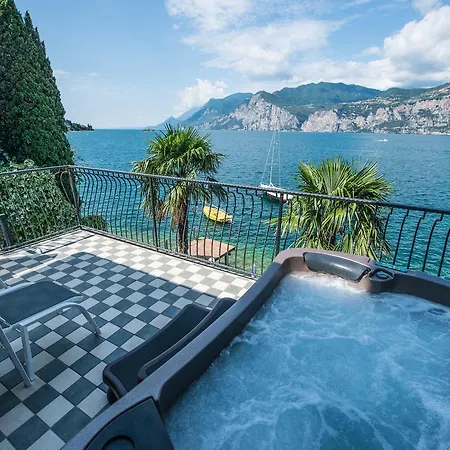 Venezia ホテル 4*