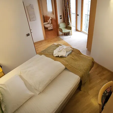 Venezia 4* Malcesine