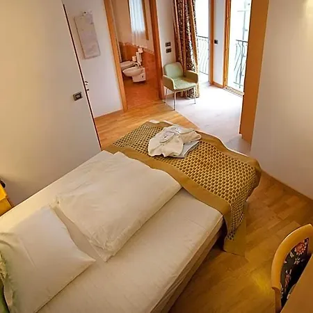 Venezia 4* Malcesine